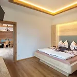 Four-Bedroom Apartment in Kartitsch Appartement *