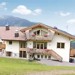 Four-Bedroom Apartment in Kartitsch Appartement